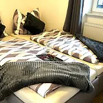 Zentrales Apartment Mit Balkon